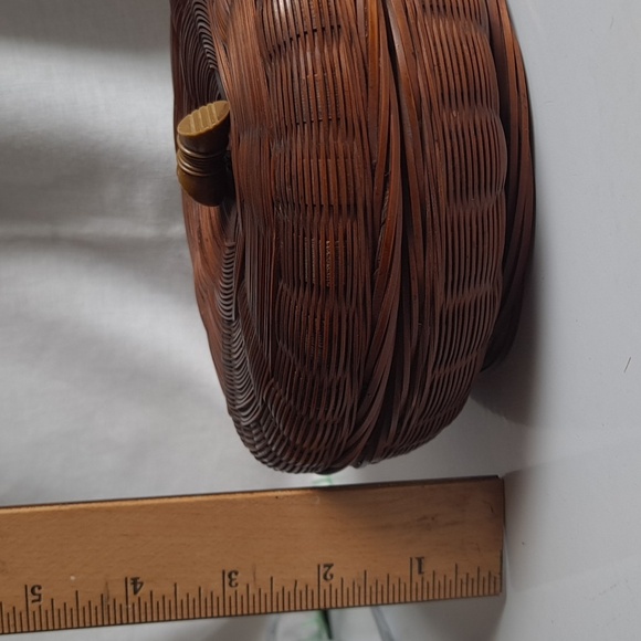 Vintage Woven Sewing Basket - Picture 8 of 8